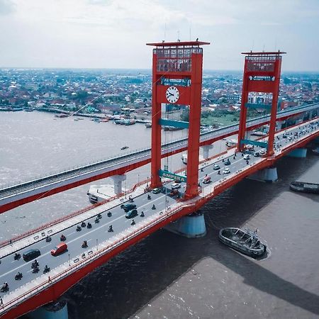 Oyo 2025 Wisma Musdalifa Palembang Extérieur photo