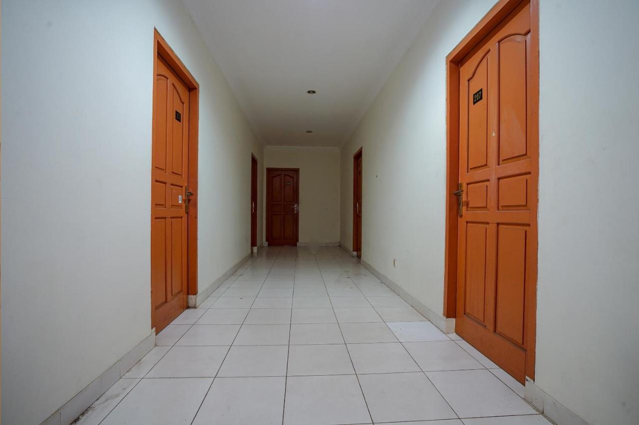 Oyo 2025 Wisma Musdalifa Palembang Extérieur photo