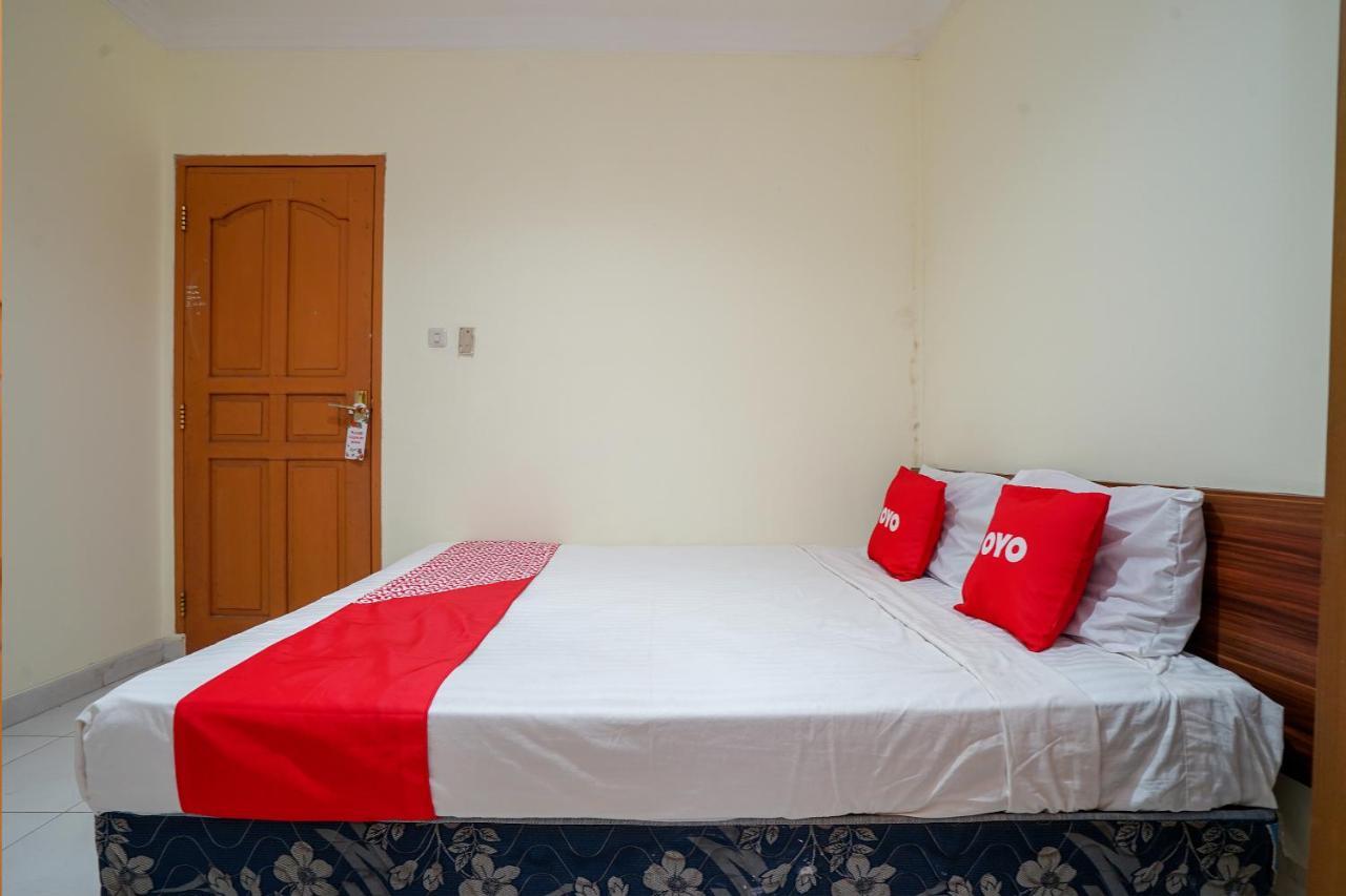 Oyo 2025 Wisma Musdalifa Palembang Extérieur photo