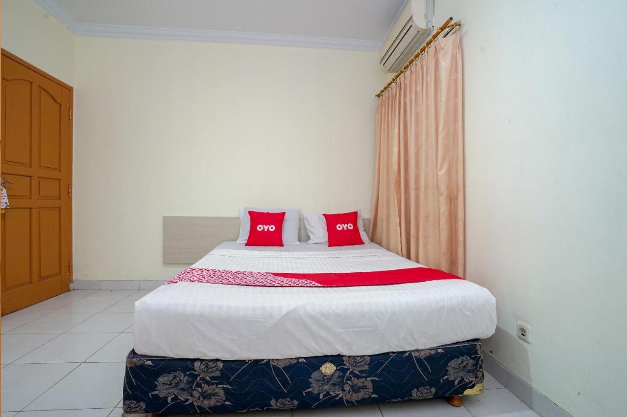 Oyo 2025 Wisma Musdalifa Palembang Extérieur photo